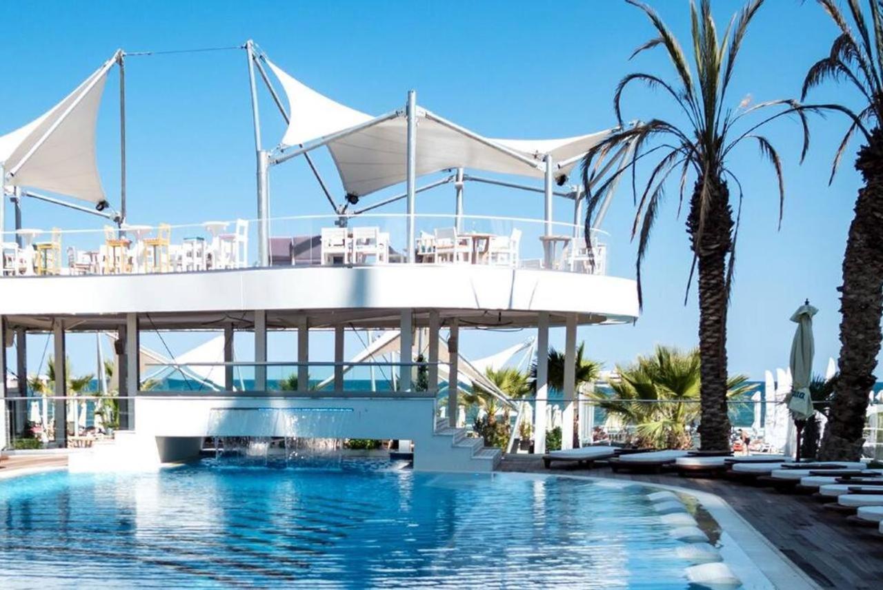 White Tower Mamaia Prestige Apartments Szoba fotó